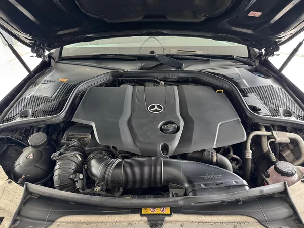 Mercedes-Benz Třídy C 250d 4Matic*Distronic*AirMatic - foto 35