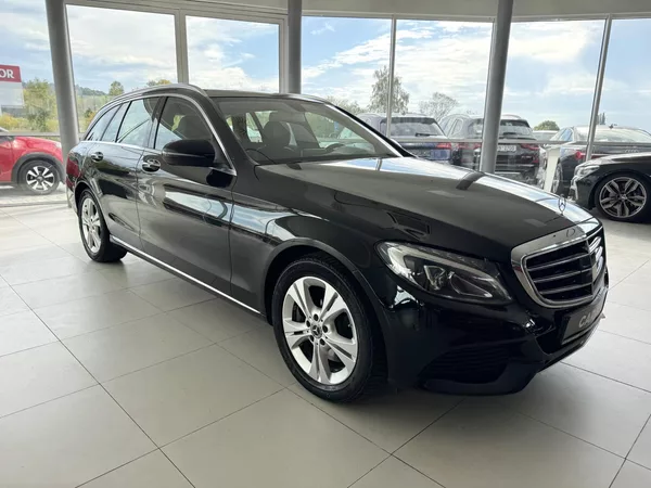 Mercedes-Benz Třídy C 250d 4Matic*Distronic*AirMatic - foto 4