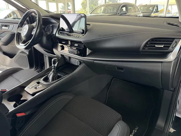 Nissan Qashqai 1,3DIG-T 140*Distronic*360kam - foto 12