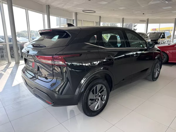 Nissan Qashqai 1,3DIG-T 140*Distronic*360kam - foto 4