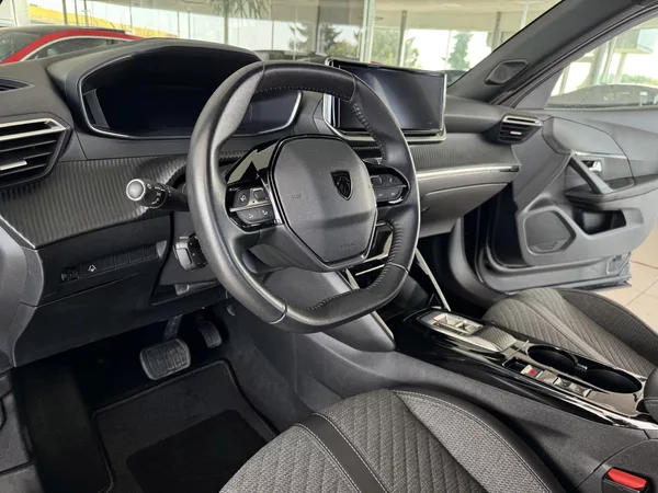 Peugeot 2008 1,2PT 130*AT8*Allure*Kamer*DPH - foto 11