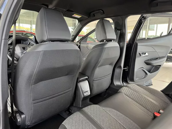 Peugeot 2008 1,2PT 130*AT8*Allure*Kamer*DPH - foto 17