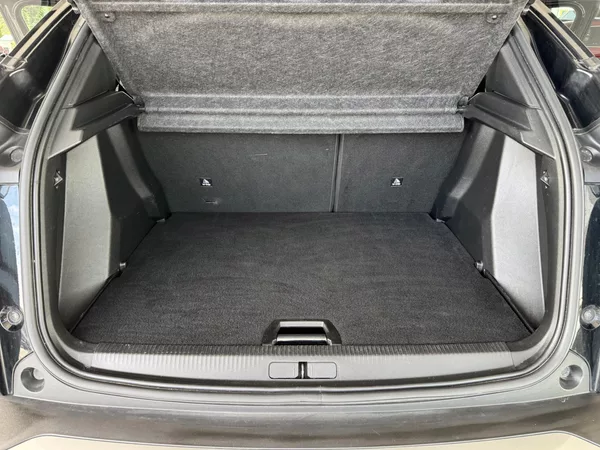 Peugeot 2008 1,2PT 130*AT8*Allure*Kamer*DPH - foto 34