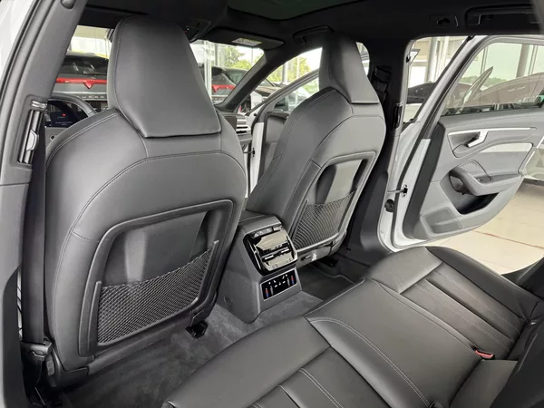 Audi A6 TDI S-LINE*Matrix*360K*Skladem - foto 18