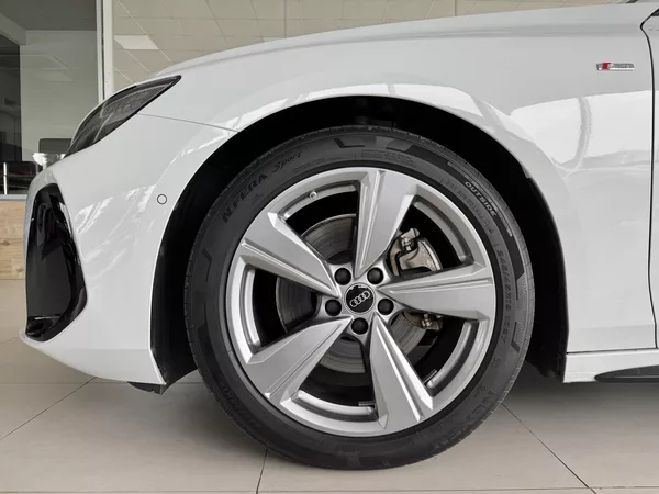 Audi A6 Avant TDI S-LINE*Matrix*360K*Skladem - foto 42