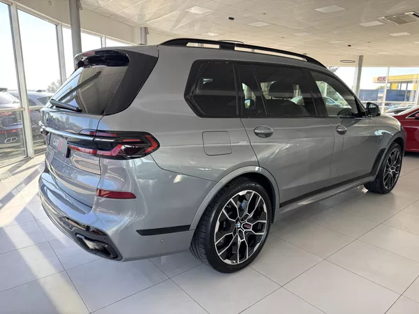 BMW X7 - foto 5