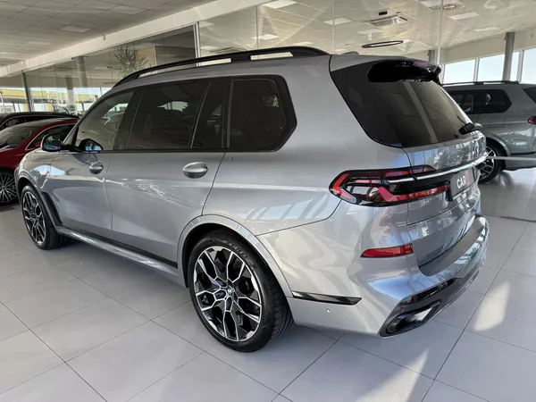 BMW X7 - foto 7