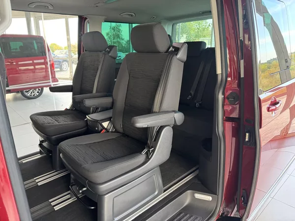 Volkswagen Multivan - foto 15