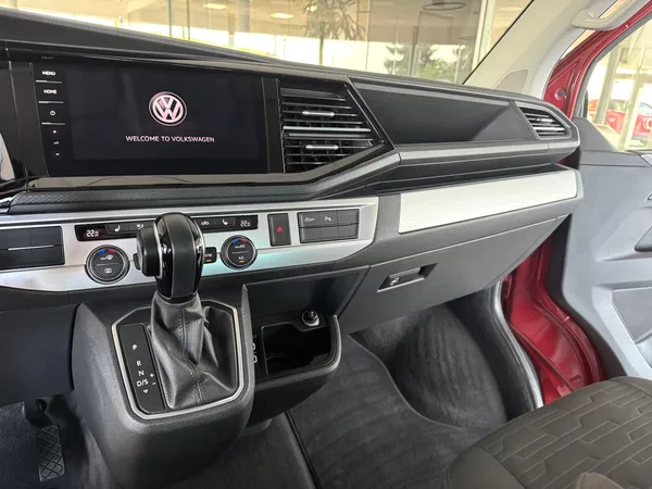 Volkswagen Multivan - foto 20