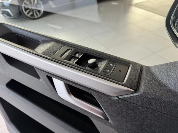 Volkswagen Multivan - foto 27