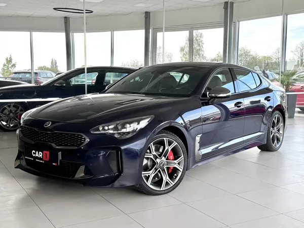 Kia Stinger 3,3TGDI V6*4WD*HUD*360kam*DPH