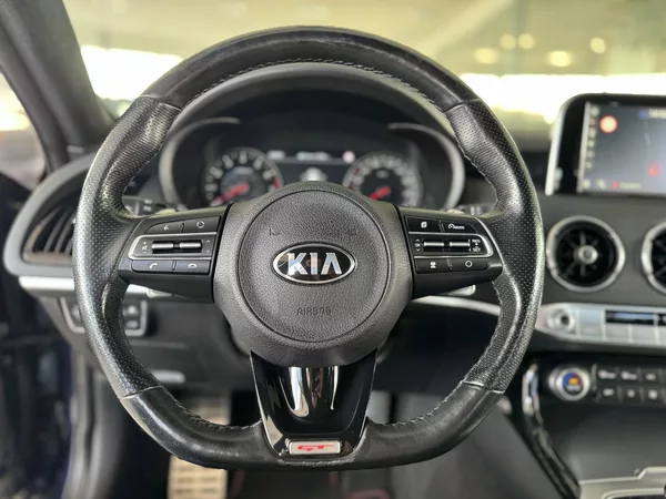 Kia Stinger 3,3TGDI V6*4WD*HUD*360kam*DPH - foto 10