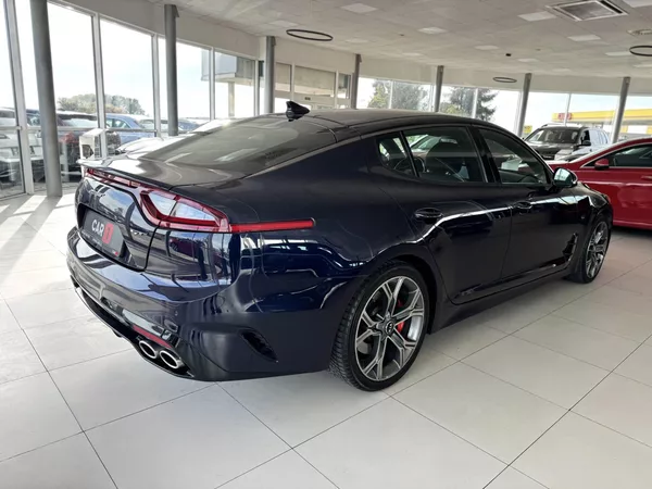 Kia Stinger 3,3TGDI V6*4WD*HUD*360kam*DPH - foto 5
