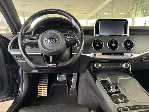 Kia Stinger 3,3TGDI V6*4WD*HUD*360kam*DPH - foto 9