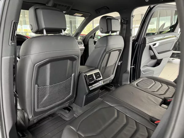 Volkswagen Touareg 3,0TDI 210kW*Discover*Vzduch - foto 17