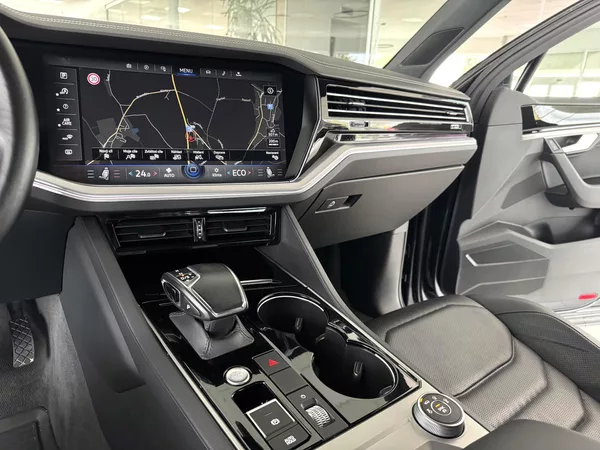 Volkswagen Touareg 3,0TDI 210kW*Discover*Vzduch - foto 20