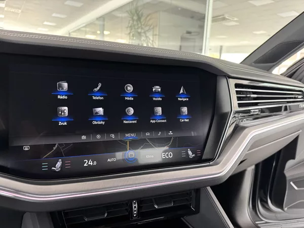 Volkswagen Touareg 3,0TDI 210kW*Discover*Vzduch - foto 23