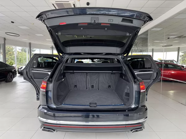 Volkswagen Touareg 3,0TDI 210kW*Discover*Vzduch - foto 42