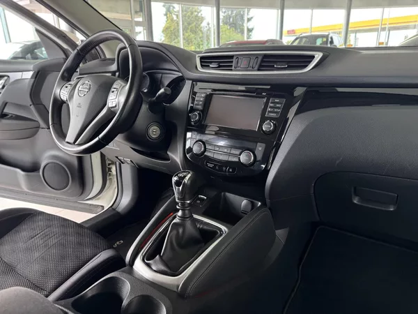 Nissan Qashqai 1,2DIG-T*Navi*Kamera*PDC*Tažné - foto 14
