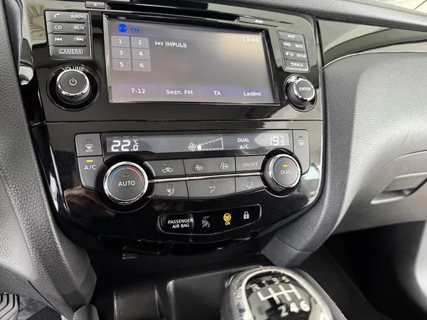 Nissan Qashqai 1,2DIG-T*Navi*Kamera*PDC*Tažné - foto 20