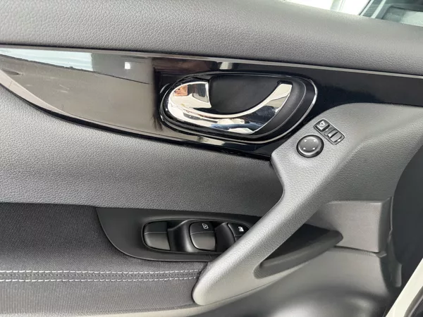 Nissan Qashqai 1,2DIG-T*Navi*Kamera*PDC*Tažné - foto 29
