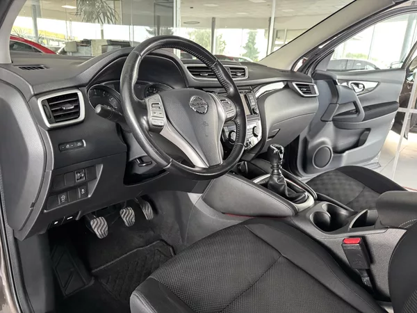 Nissan Qashqai 1,2DIG-T*Navi*Kamera*Tažné*ČR - foto 11