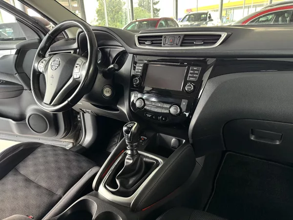 Nissan Qashqai 1,2DIG-T*Navi*Kamera*Tažné*ČR - foto 14
