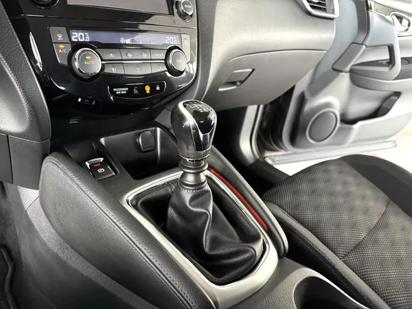 Nissan Qashqai 1,2DIG-T*Navi*Kamera*Tažné*ČR - foto 23