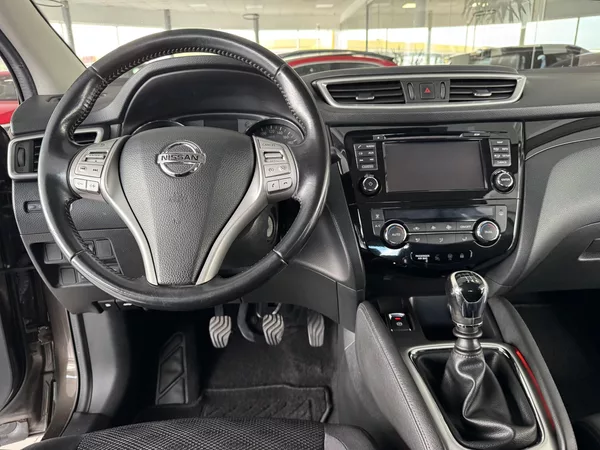 Nissan Qashqai 1,2DIG-T*Navi*Kamera*Tažné*ČR - foto 9