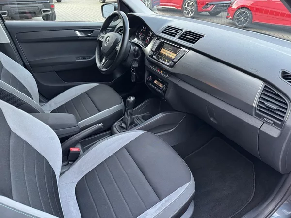 Škoda Fabia 1.2TSi JOY Navi Digi Klima - foto 17