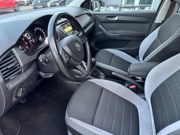 Škoda Fabia 1.2TSi JOY Navi Digi Klima - foto 26