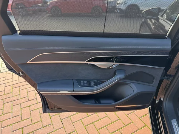 Audi A8 55TSFi Martix Vzduch B&O - foto 27