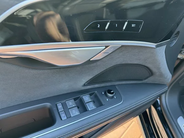 Audi A8 55TSFi Martix Vzduch B&O - foto 31