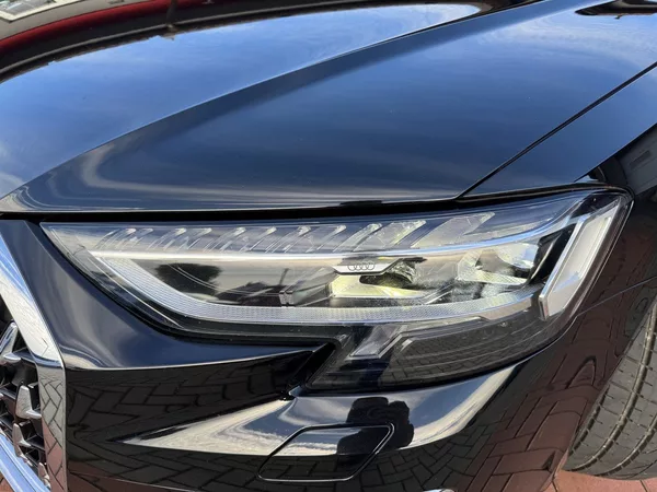 Audi A8 55TSFi Martix Vzduch B&O - foto 36