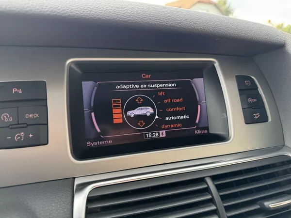 Audi Q7 3.0TDi S-Line Vzduch Panorama - foto 11