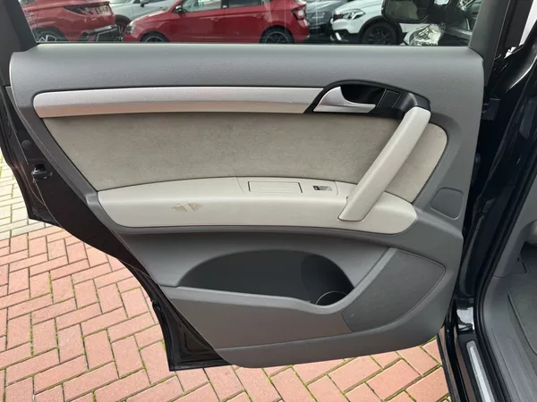 Audi Q7 3.0TDi S-Line Vzduch Panorama - foto 28