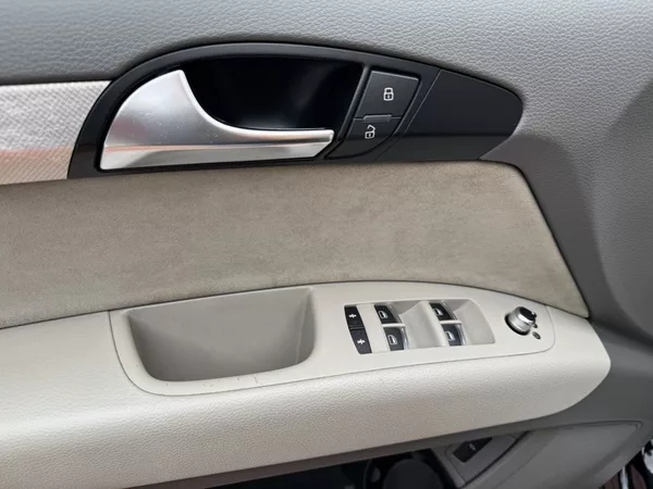 Audi Q7 3.0TDi S-Line Vzduch Panorama - foto 31