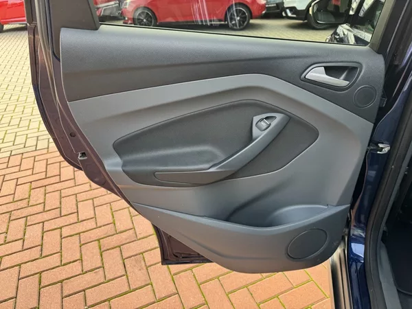 Ford C-MAX 1.6i Ti-VCT Titanium Xenony - foto 24