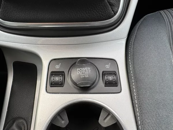 Ford C-MAX 1.6i Ti-VCT Titanium Xenony - foto 8