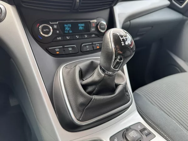 Ford C-MAX 1.6i Ti-VCT Titanium Xenony - foto 9