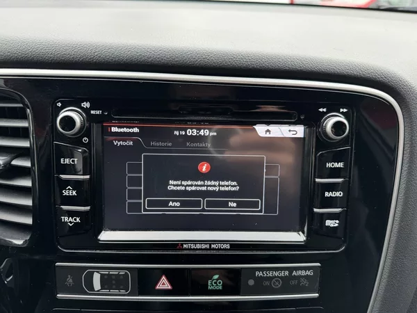 Mitsubishi Outlander 2.0i Mivec Automat LED 7Míst - foto 11