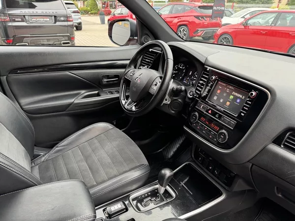 Mitsubishi Outlander 2.0i Mivec Automat LED 7Míst - foto 15