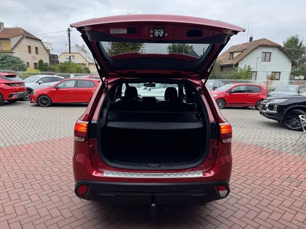 Mitsubishi Outlander 2.0i Mivec Automat LED 7Míst - foto 19