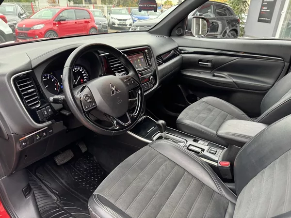 Mitsubishi Outlander 2.0i Mivec Automat LED 7Míst - foto 24