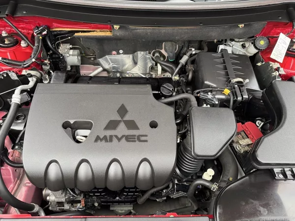 Mitsubishi Outlander 2.0i Mivec Automat LED 7Míst - foto 29