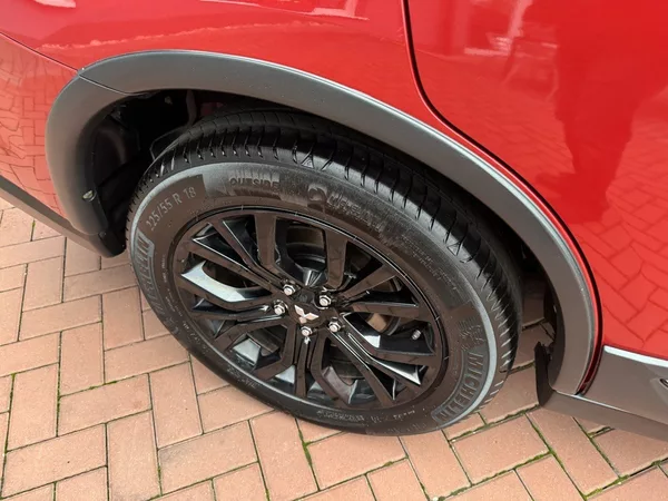 Mitsubishi Outlander 2.0i Mivec Automat LED 7Míst - foto 48
