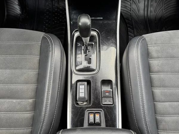 Mitsubishi Outlander 2.0i Mivec Automat LED 7Míst - foto 7