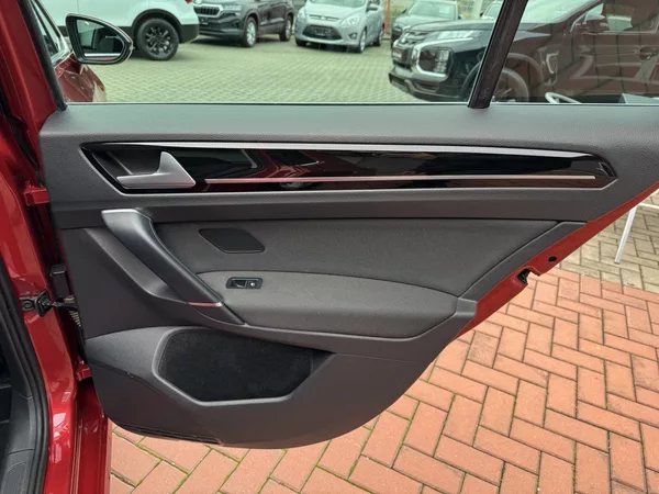 Volkswagen Golf Sportsvan 1.4TSi HighLine Xenony Navi - foto 18