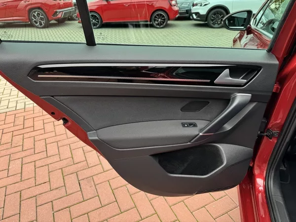 Volkswagen Golf Sportsvan 1.4TSi HighLine Xenony Navi - foto 21