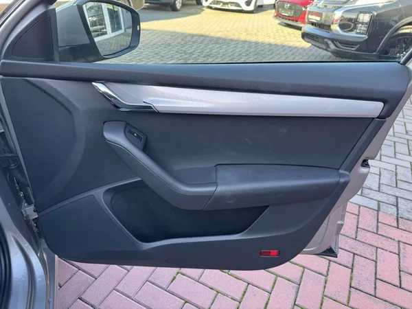 Škoda Octavia 2.0TDi Klima Tempomat BT - foto 19